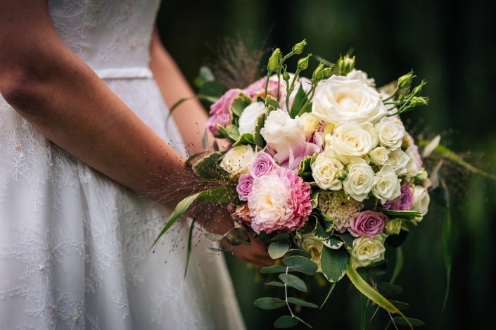 Brautpaarshooting Brautstrauß